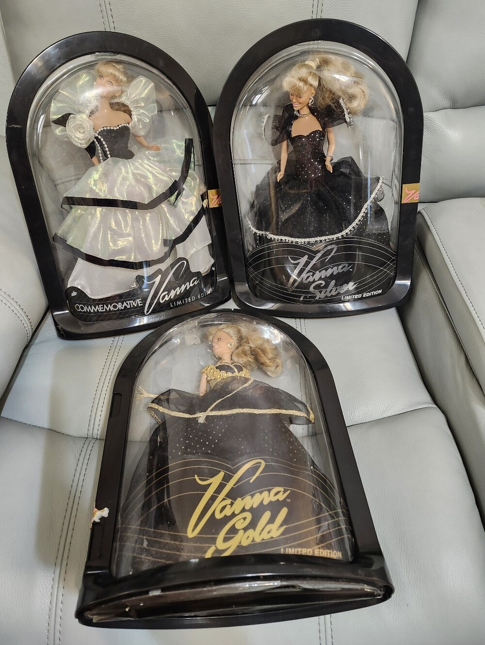 VAnna Collector Fashion Dolls - Black and White Limited Edition